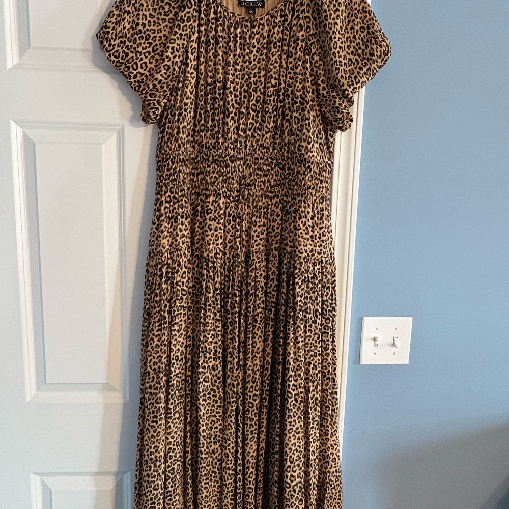 J Crew Elena Puff Sleeve Dress in Leopard Crepe de Chine - Picture 2 of 4
